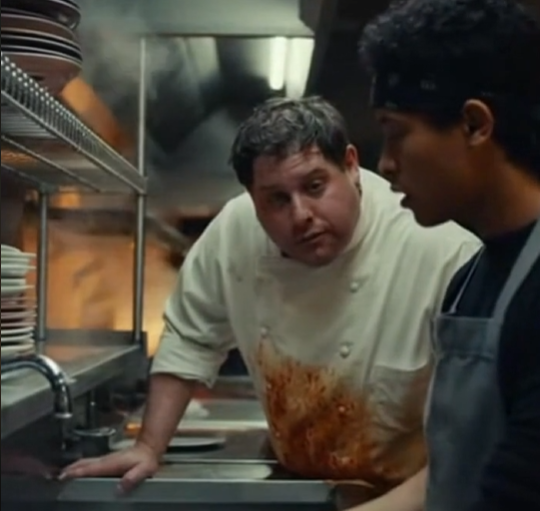 Chef Mocks Dishwasher in Front of Entire Kitchen—Manager’s Response Left Everyone SPEECHLESS